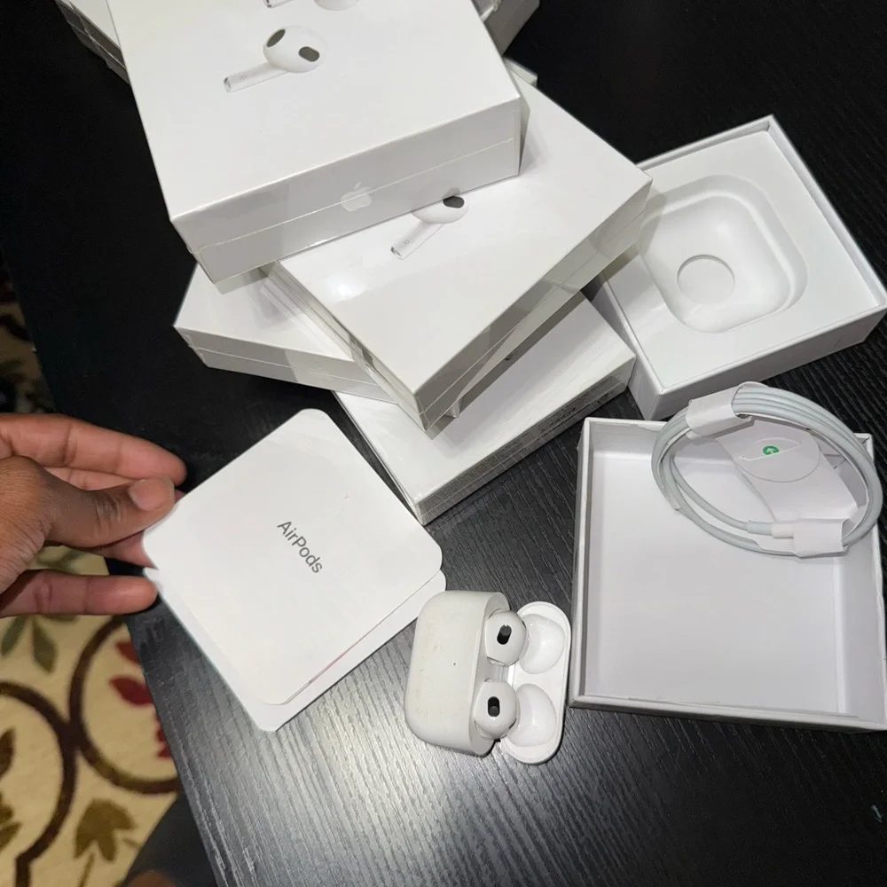 Apple AirPods Gen3 +Charging Cord Wireless Earbuds+Charging Case Never Open Box